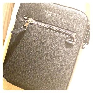 Michel kors Flight Bag Cross Body bag For Men’s